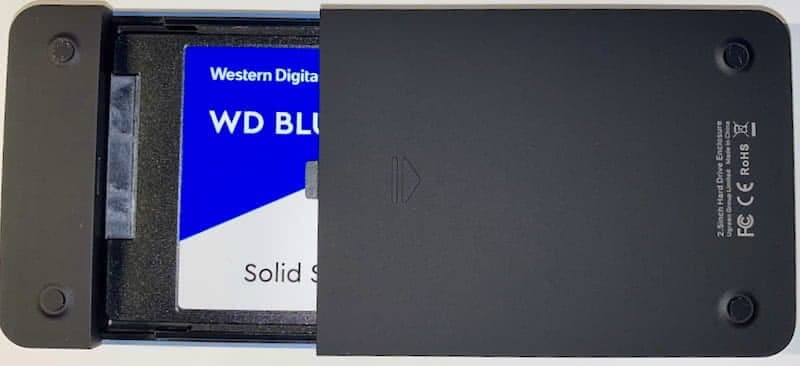 Photo: dream pair UGREEN 2.5 inch USB enclosure & WD Blue SATA SSD 4 TB